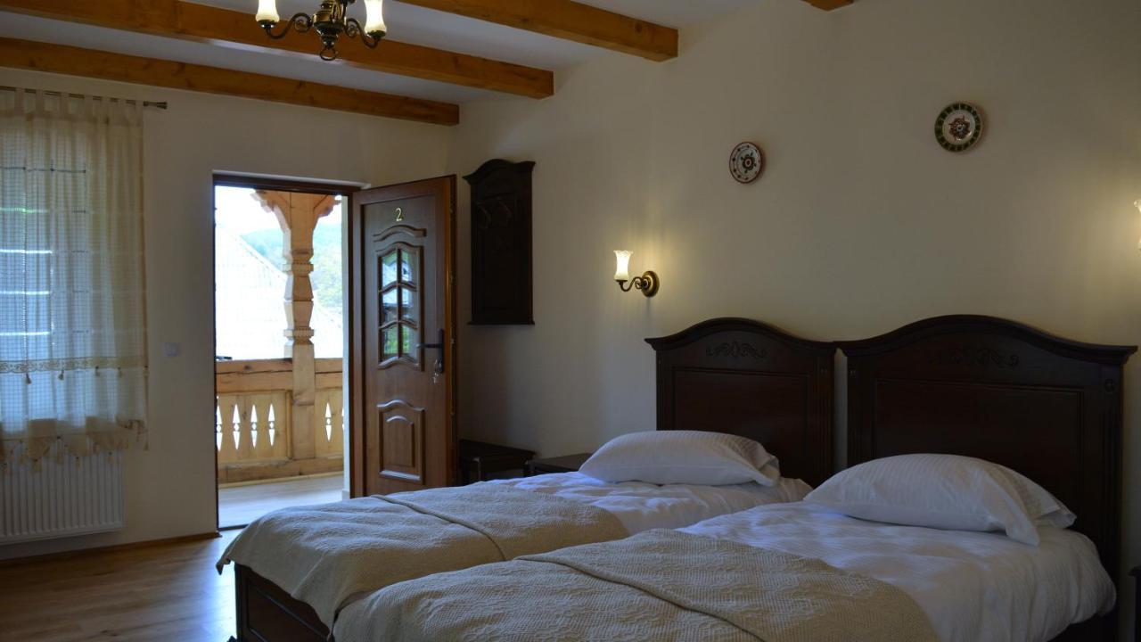Pensiunea Valea Muntelui Bîrsana Esterno foto