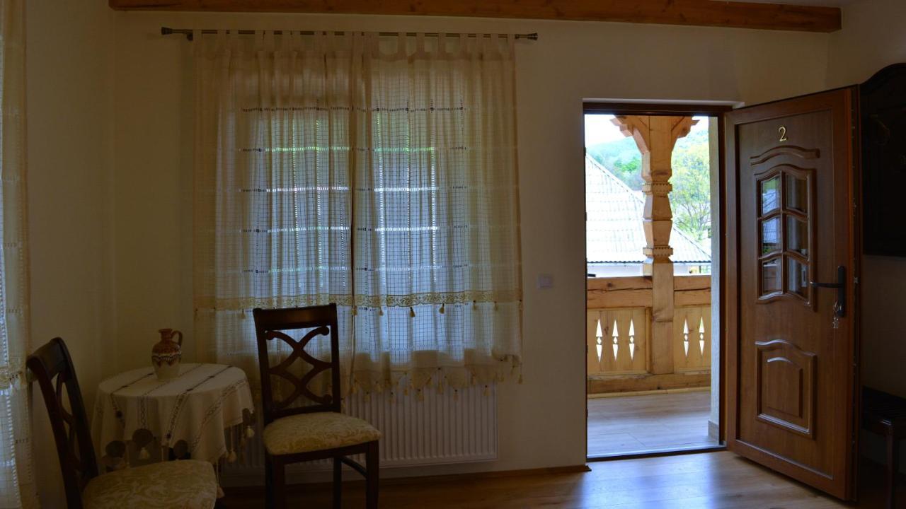 Pensiunea Valea Muntelui Bîrsana Esterno foto